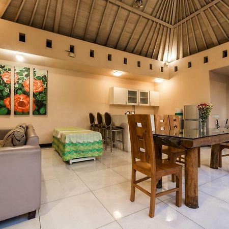 Kamuela Villas Seminyak Exterior foto