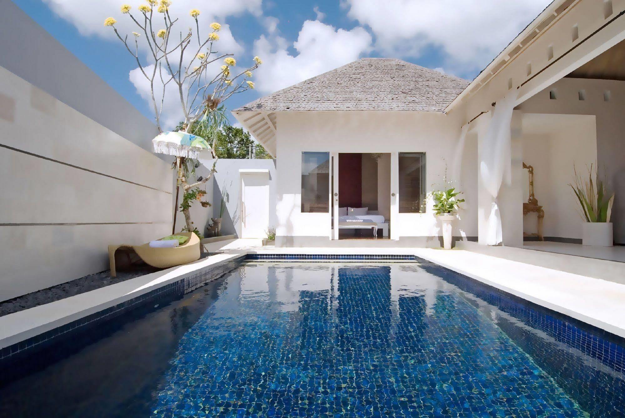 Kamuela Villas Seminyak Exterior foto