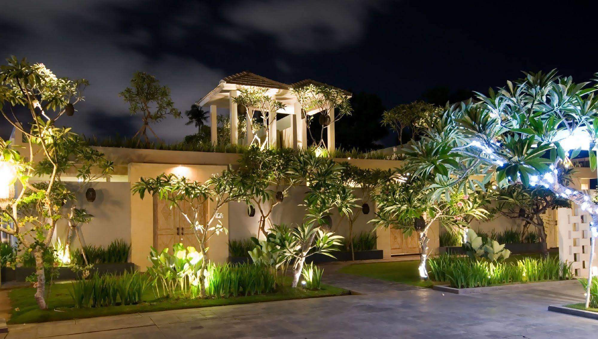 Kamuela Villas Seminyak Exterior foto