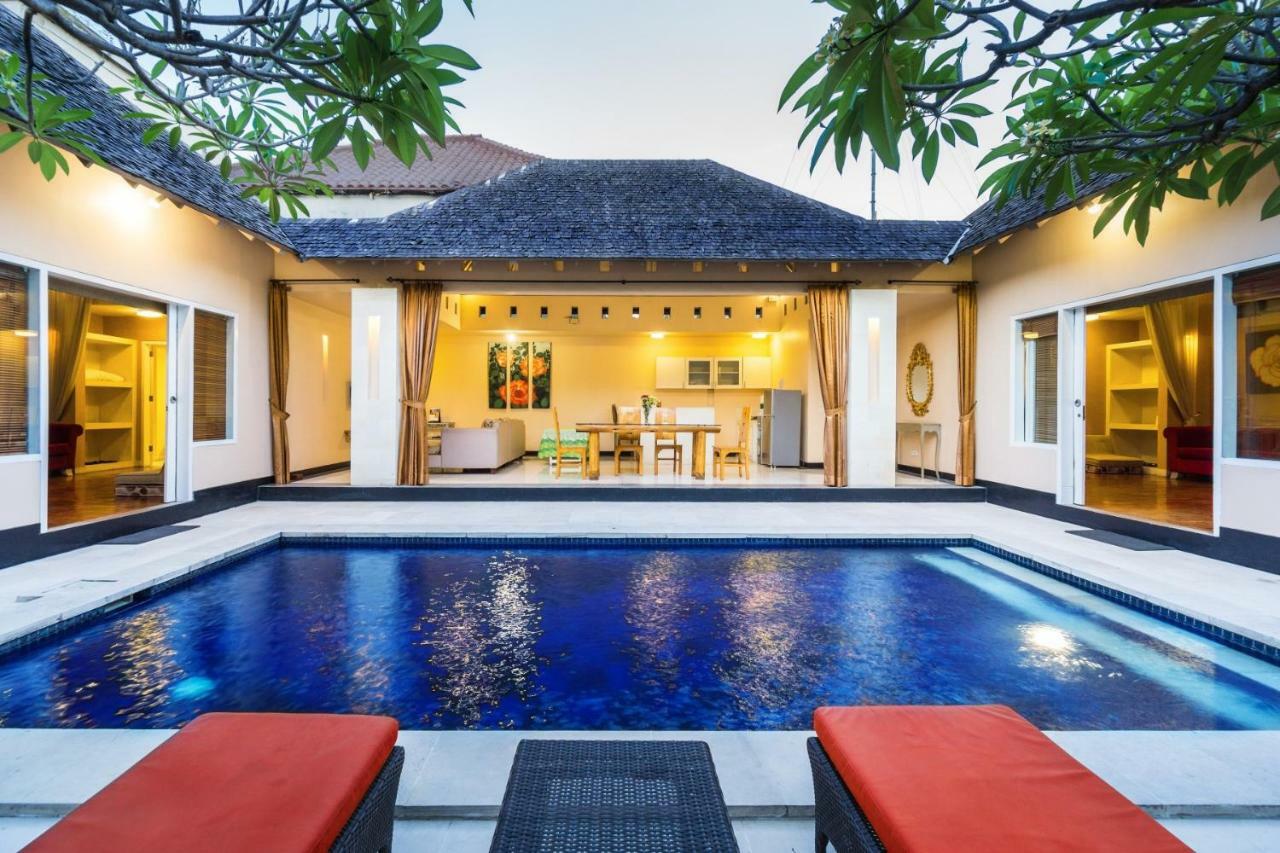 Kamuela Villas Seminyak Exterior foto